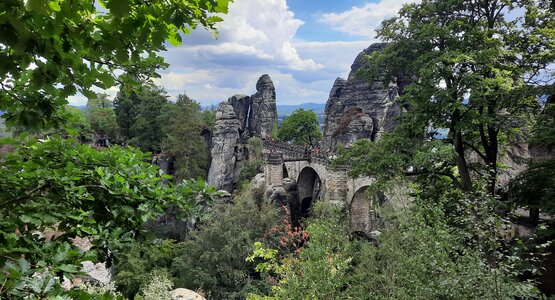 Bastei Sächsische Schweiz Fels Wald | © Karin Ploner
