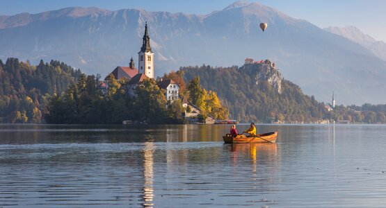 See, Kirche, Berge, Blauer Himmel | © (c) www.bled.si Jošt Gantar 