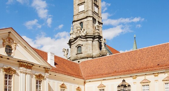 Turm,Blauer Himmel, Pflanzen | © (c) Dieter Schewig_Stift Zwettel