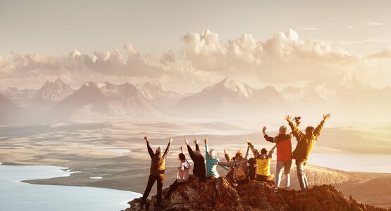 Berge, Himmel, Gipfel | © shutterstock_1059887825