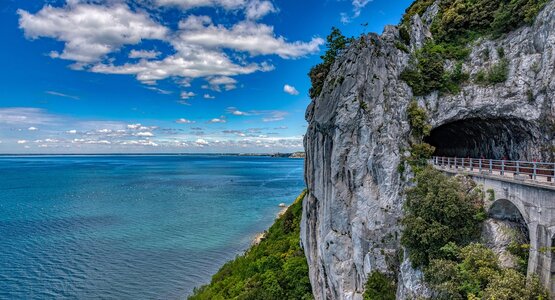 Meer, Berg, Blauer Himmel | © (c) Pixabay