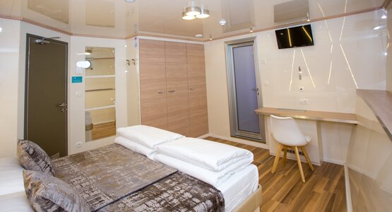 Kabine mit Doppelbett | © Katarina Line