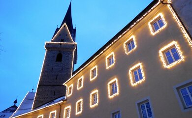 Bruneck, Kirche, Lichter | © (c)brunico-488958_1280