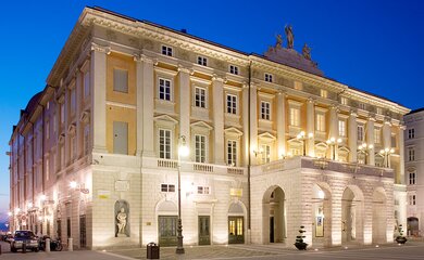 Teatro,Himmel,Straße | © (c) Teatro Verdi Trieste – Visual Art Fabio Parenzan