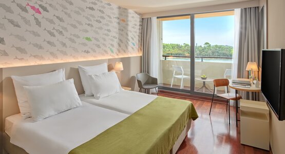 Hotelzimmer,Bett,Fenster | © M26_011_00002 (c) Hotel Istra