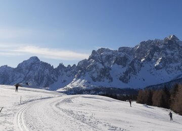 Berge, Schnee, Wanderer | © Schneeschuhwandern Sextner Dolomiten (C) Ehmer Emmerich