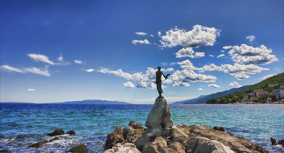 Denkmal, Steine, Meer | © (C)Petar_Kurschner_Opatija_Maiden_with_the_seagull(