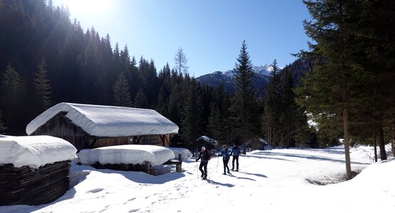 Schnee, Wanderer, Berge | © Schneeschuhwandern Villgratental_TVB Osttirol_Schett Christof - Freizeitproduktionen GmbH_Innervillgraten(c) TVB OsttirolSch (2)