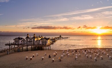 Sonnenuntergang, See, Hütten | © Ostsee (c) Bernd Meissner_ Shutterstock
