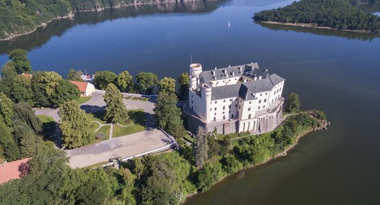 Schloss, Fluss, Wald | © (c) Orlik Castle by Good Agency s.r.o.