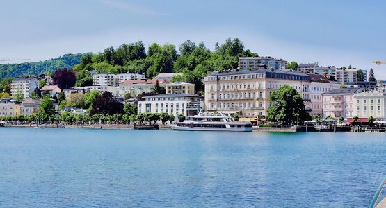 Schiff, See, Stadt, Bäume | © Nico auf Pixabay
