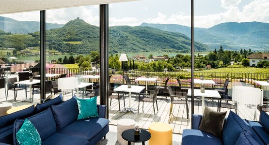 Hotelanlage, Berge, Pflanzen | © (c) Hotel Thalhof