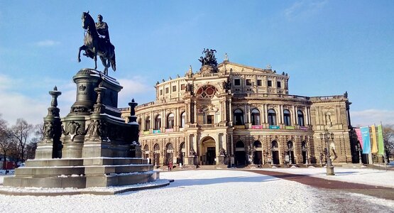 Oper, Schnee, Statue | © (C) Pixabay