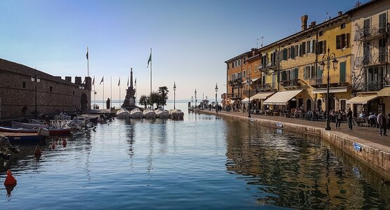 Lazise Shopping Markt Tagesfahrt Gardasee Italien | © Tommy Rau_pixabay